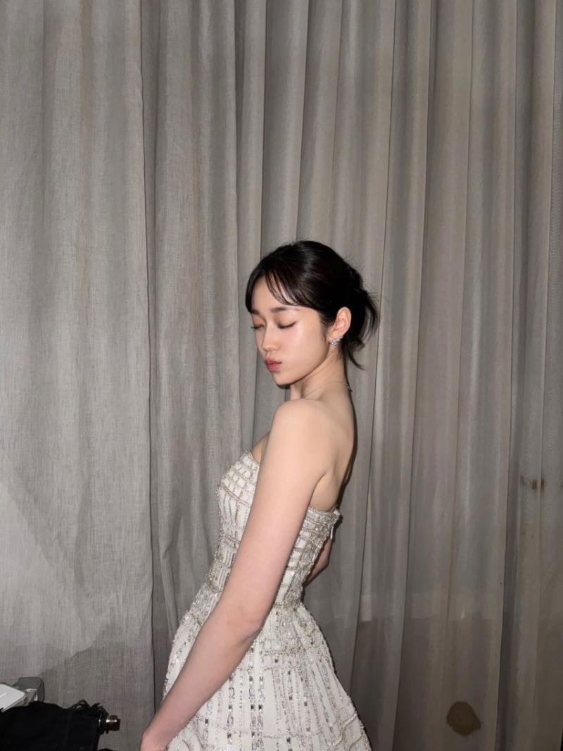 노윤서