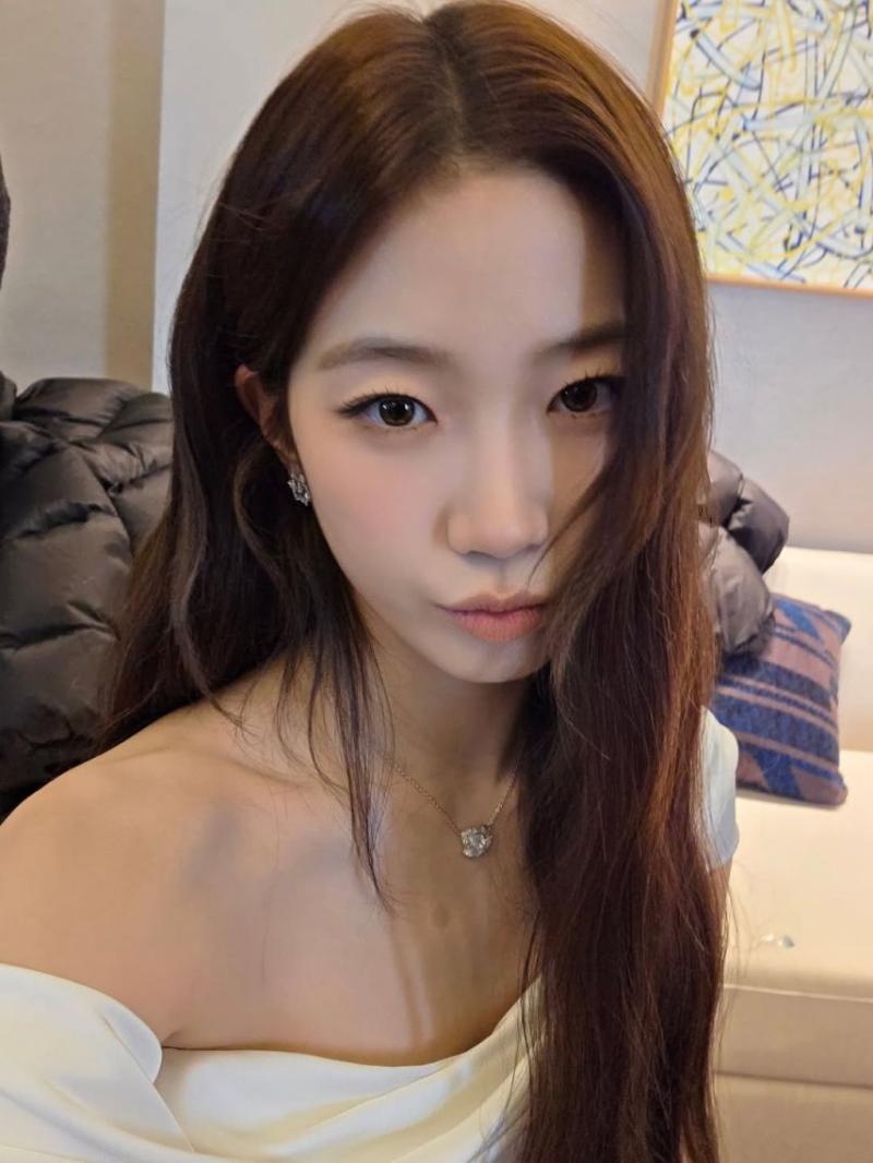 LE SSERAFIM (르세라핌) 카즈하