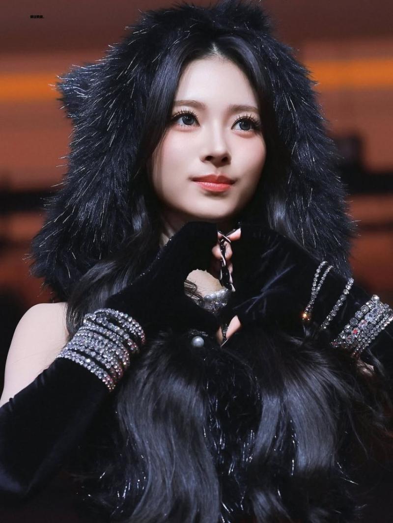 MEOVV (미야오) 안나