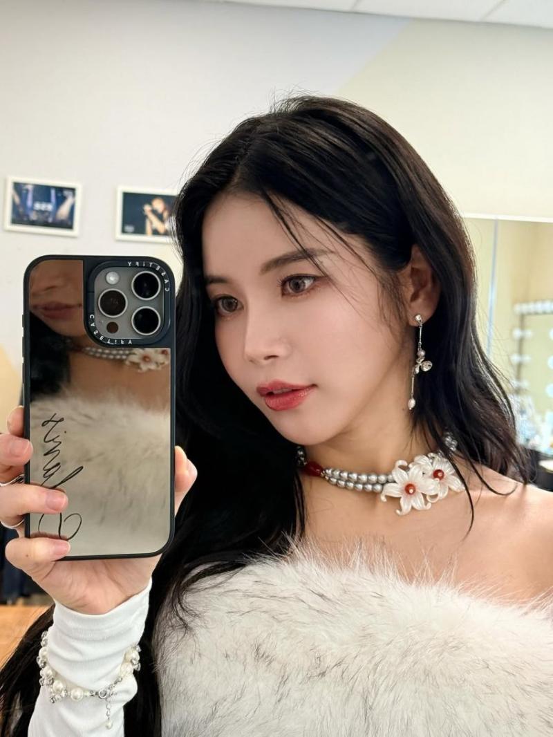 마마무 솔라 SNS