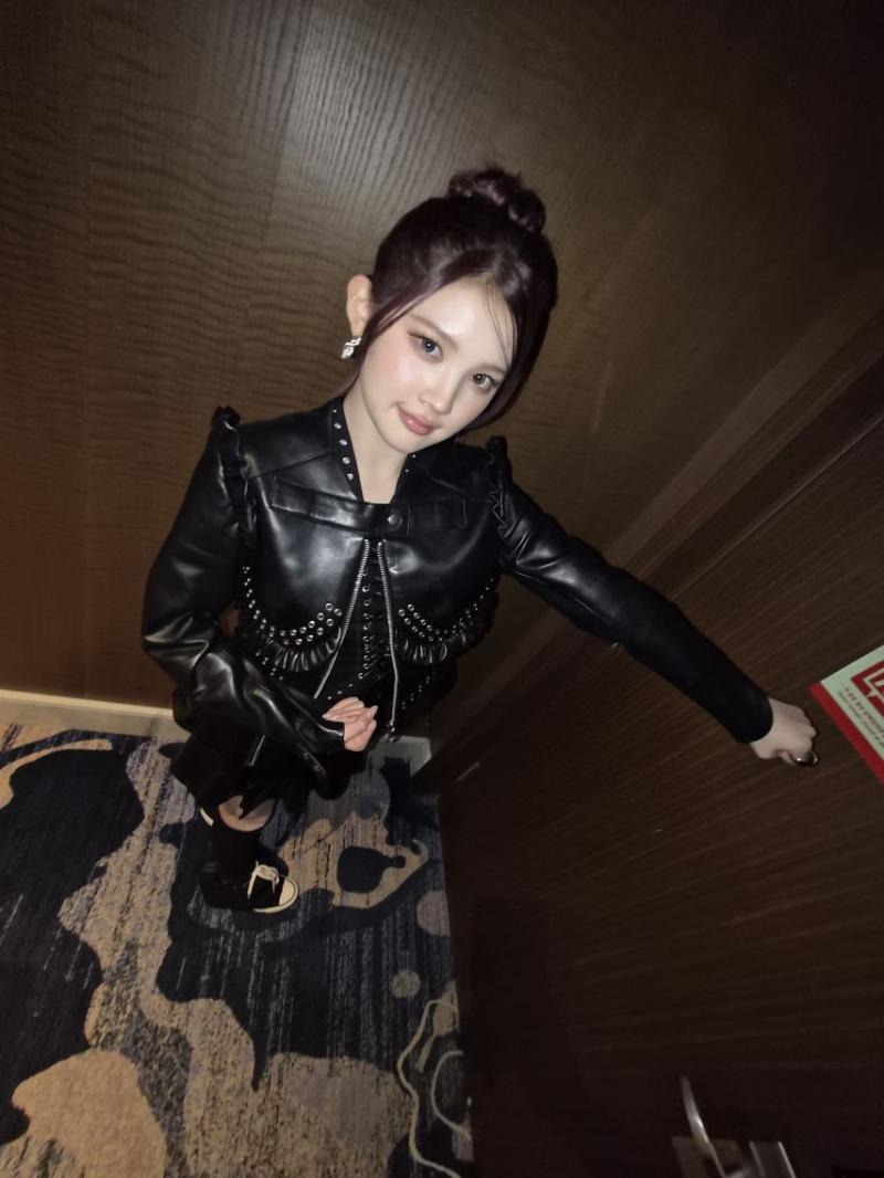 하츠투하츠 에이나,  이안
