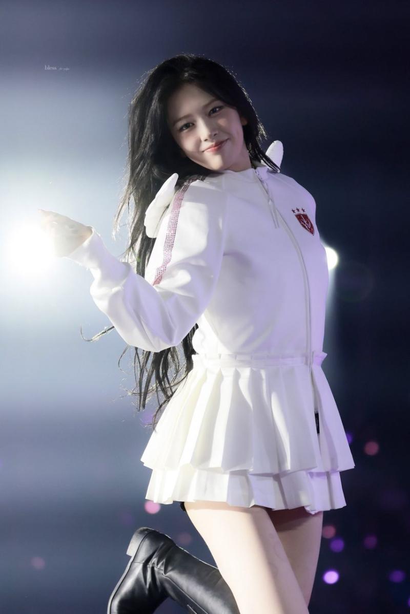 아이브 안유진