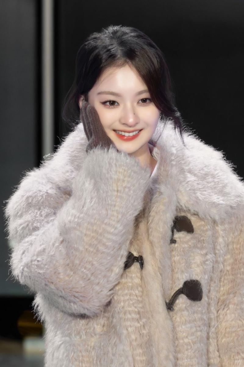 프로미스나인 이나경