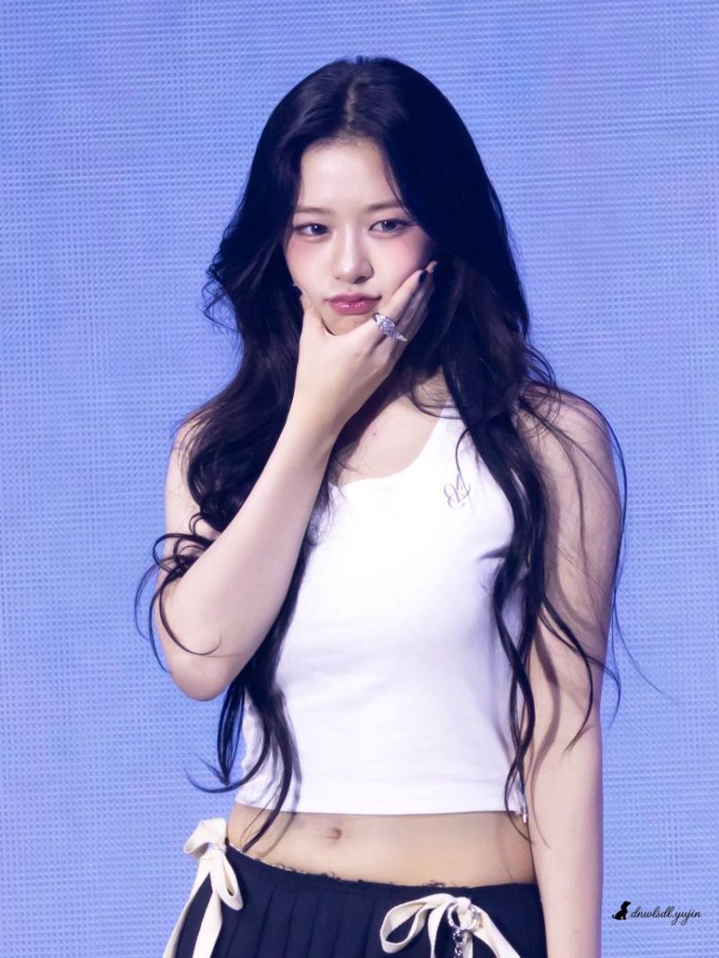 아이브 안유진
