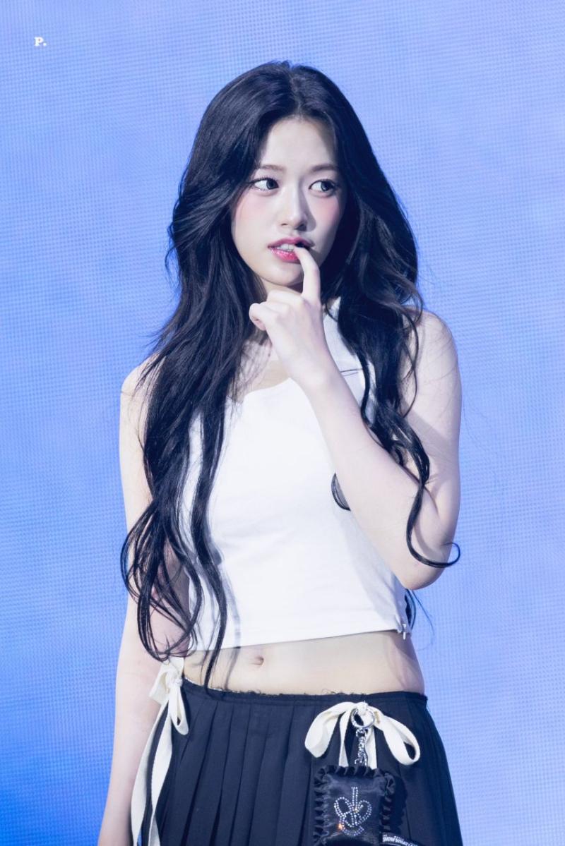 아이브 안유진