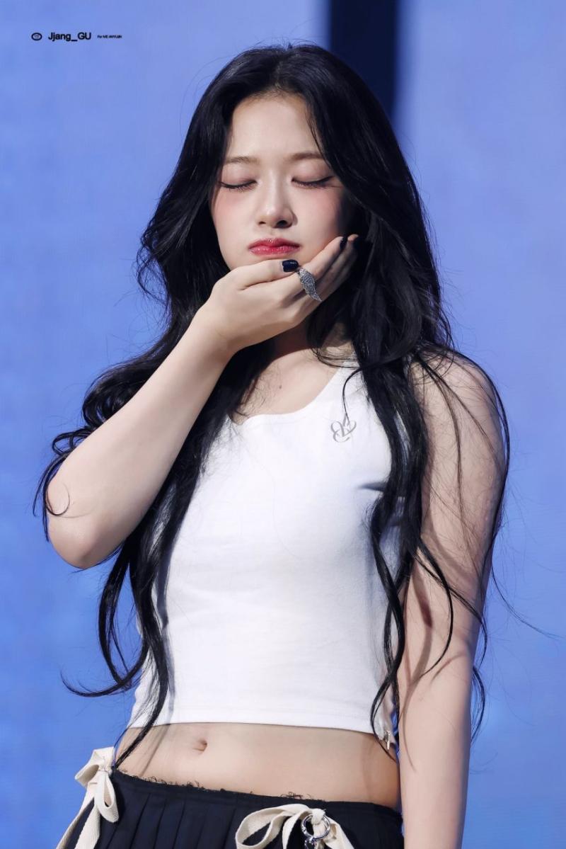 아이브 안유진