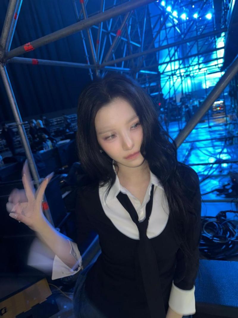 프로미스나인 백지헌