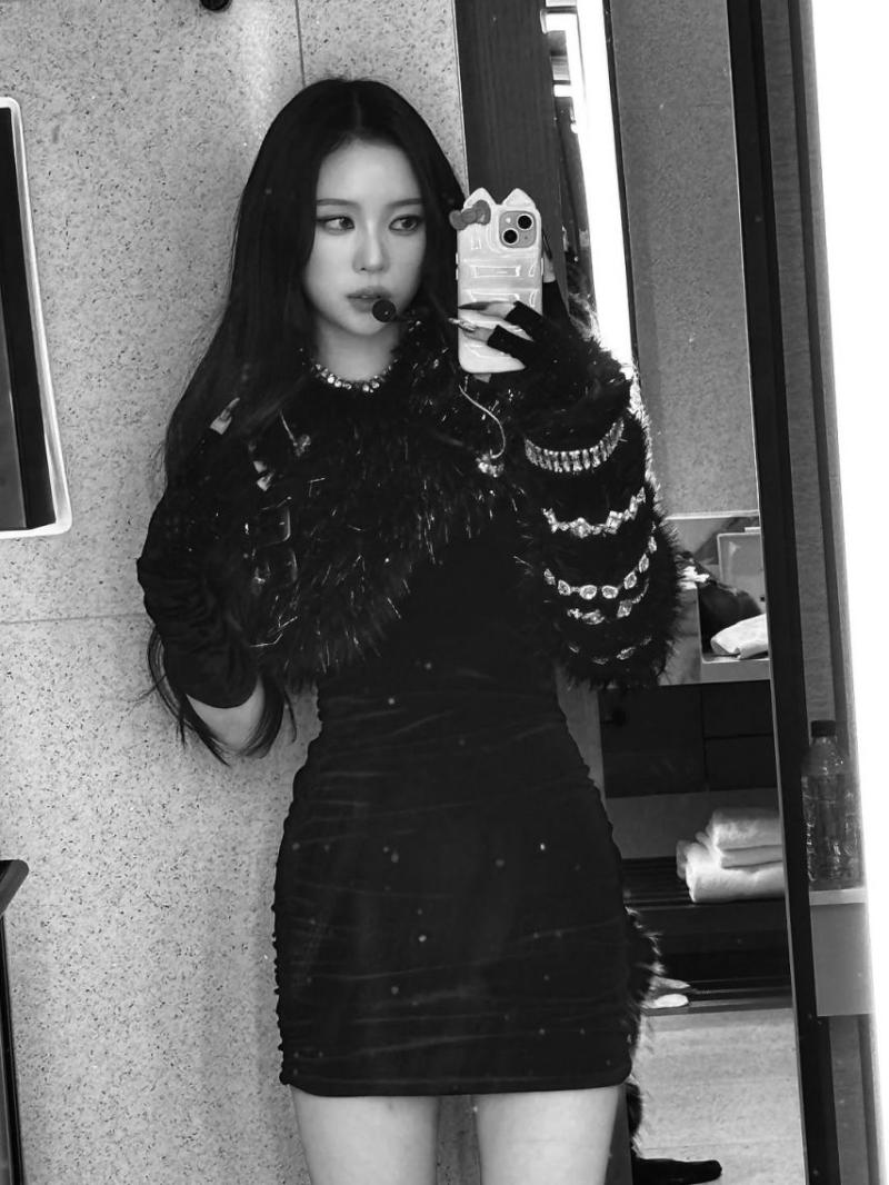MEOVV (미야오) 나린