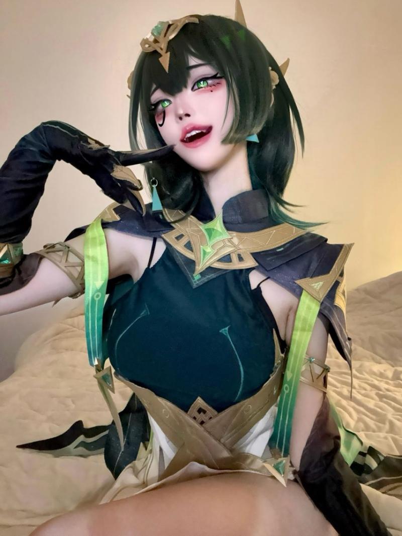 QWER 히나 Nefer 코스