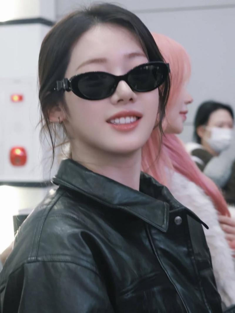 BABYMONSTER (베이비몬스터) 로라