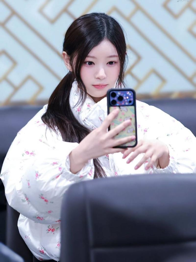 아일릿 (ILLIT) 모카