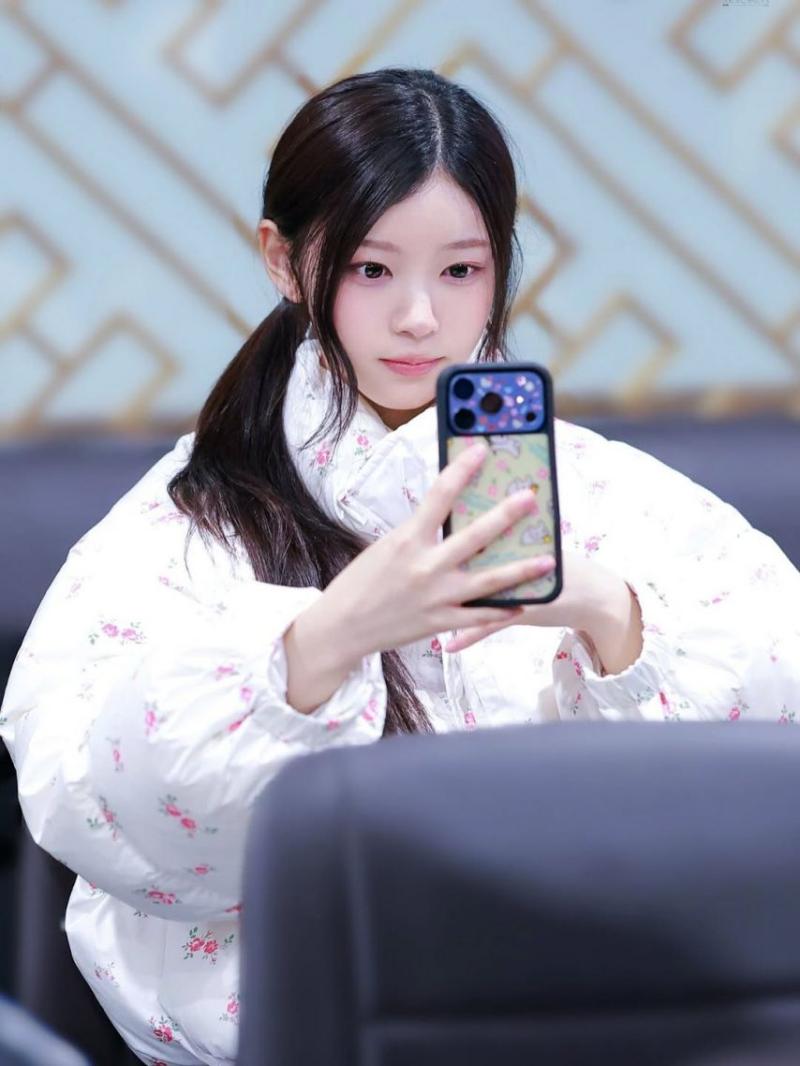 아일릿 (ILLIT) 모카