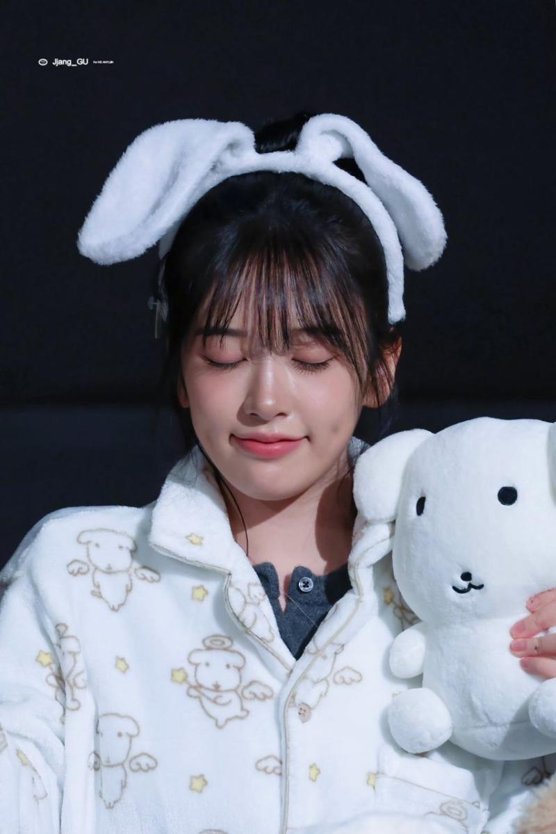 아이브 안유진