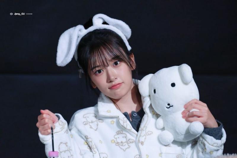아이브 안유진