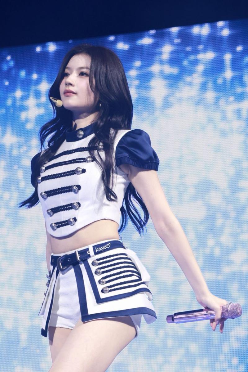 1229 트와이스 사나 DAY