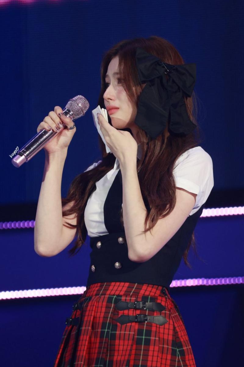 1229 트와이스 사나 DAY