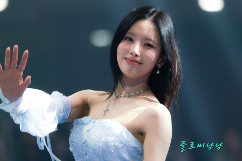 프로미스나인 박지원