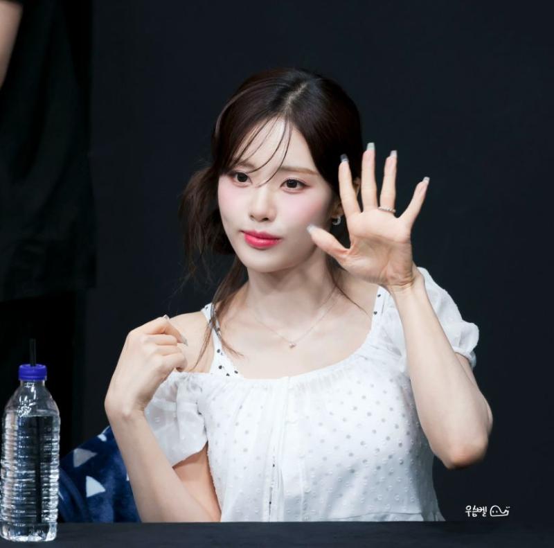 프로미스나인 박지원