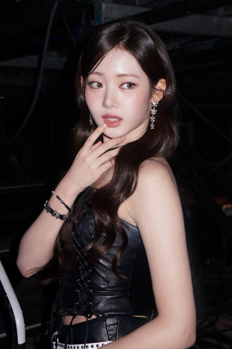 베이비몬스터 로라