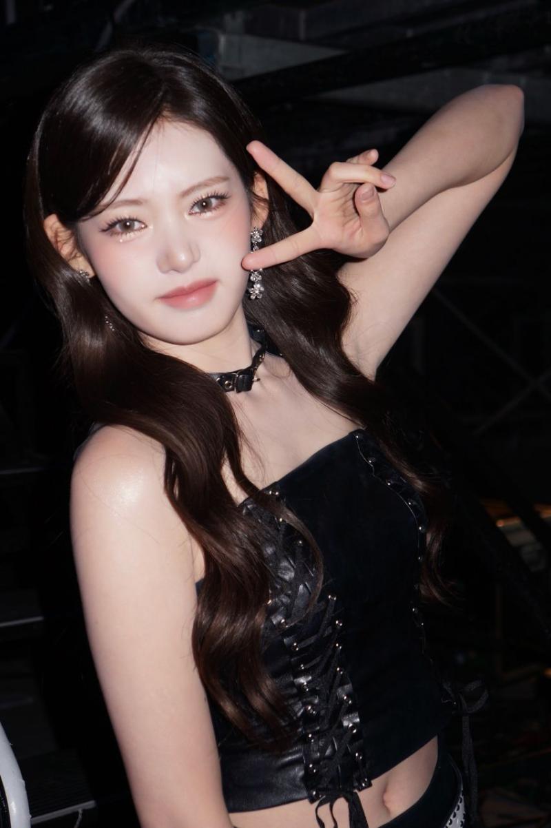 베이비몬스터 로라