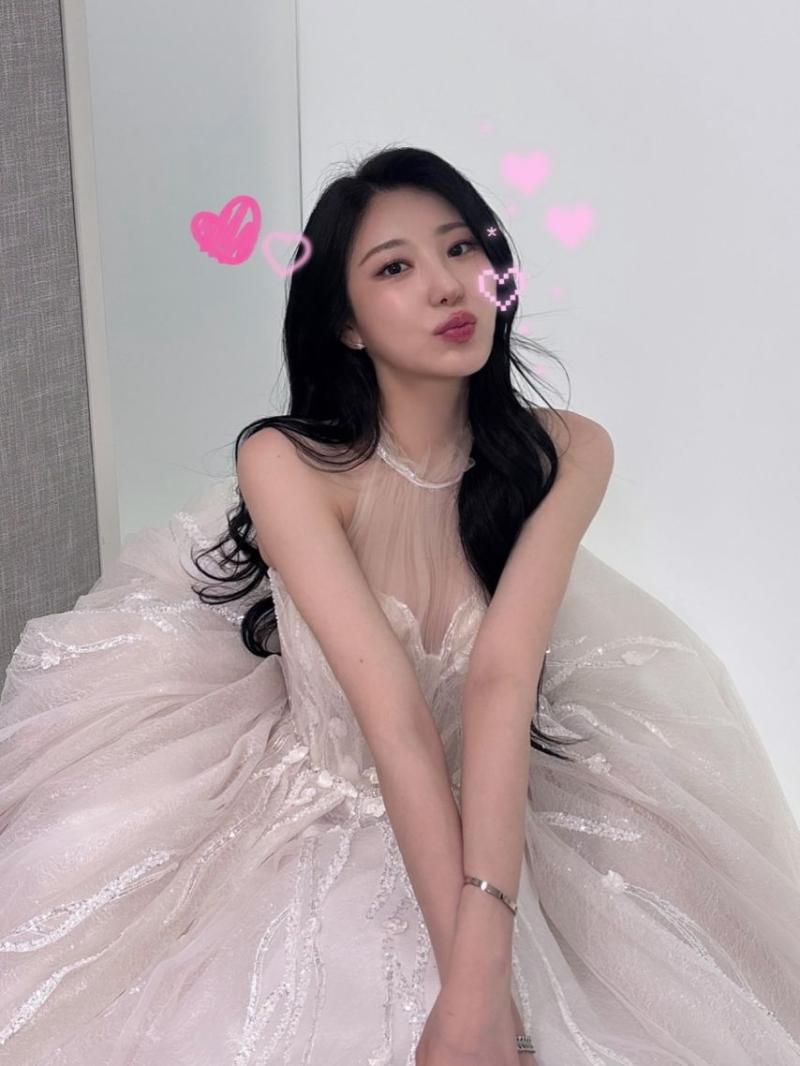 이채연