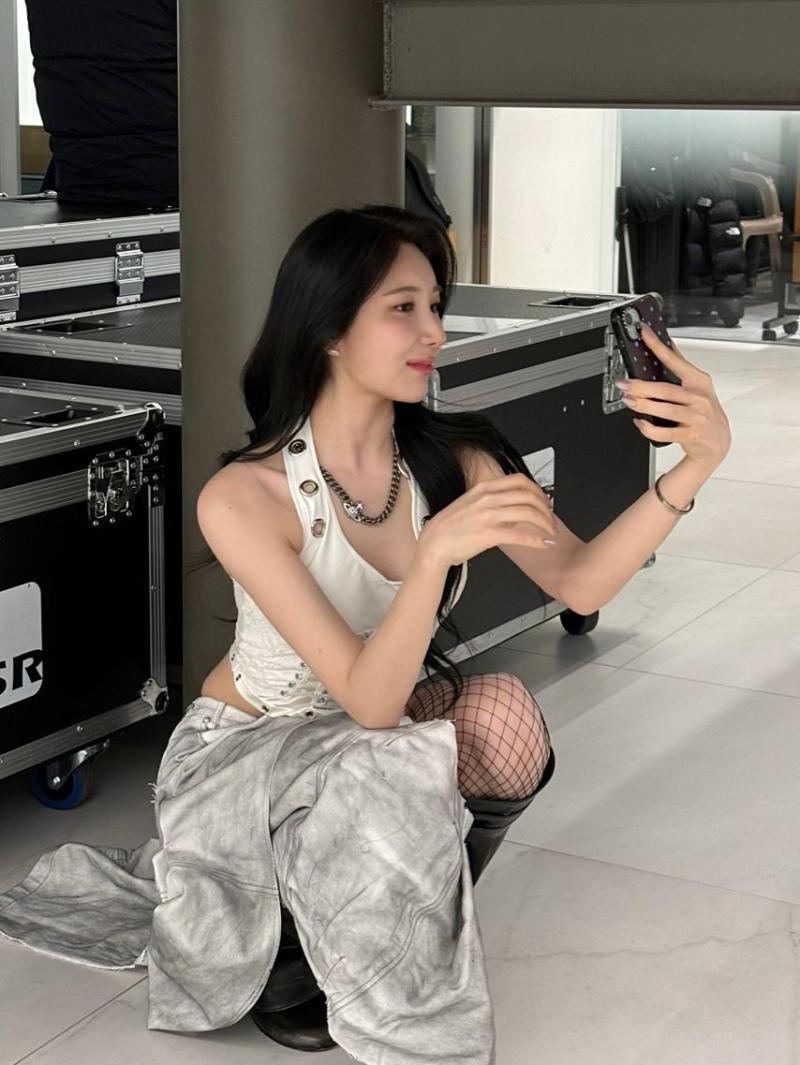 이채연