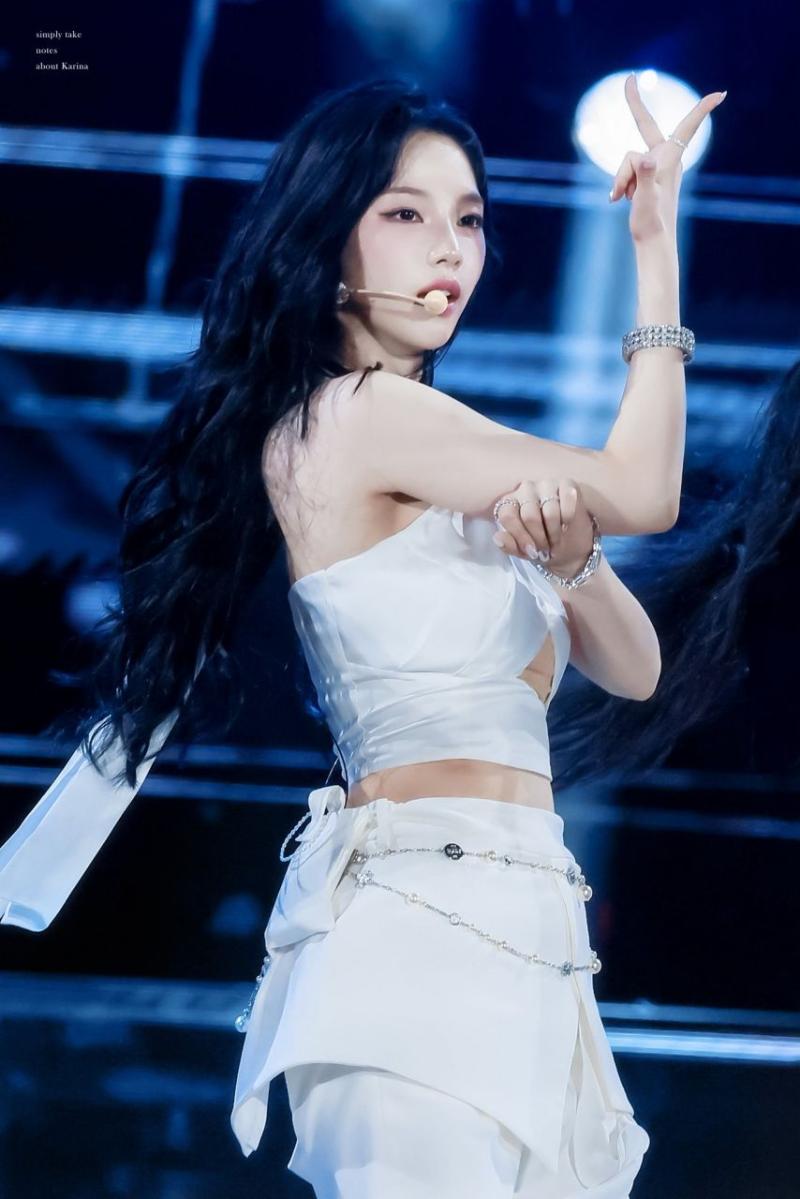에스파 카리나