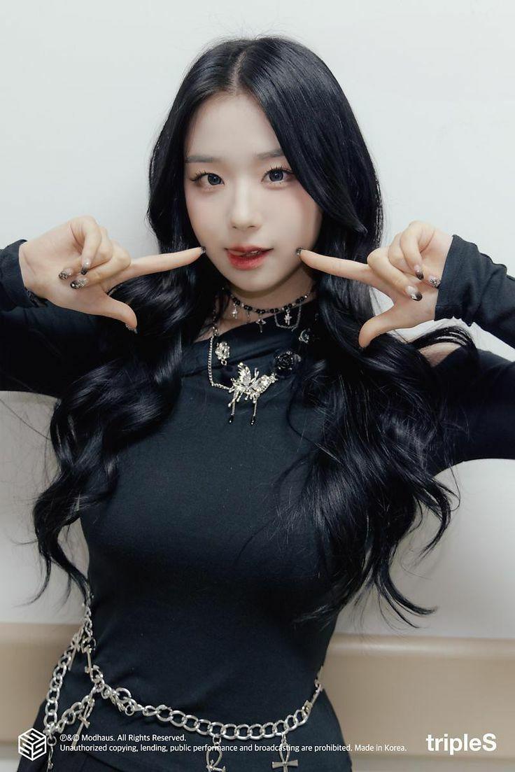 대문자 트리플에스 김채연