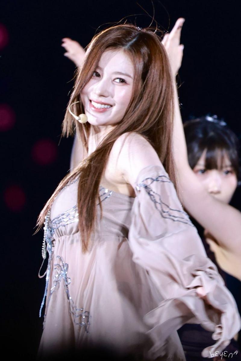 트와이스 사나