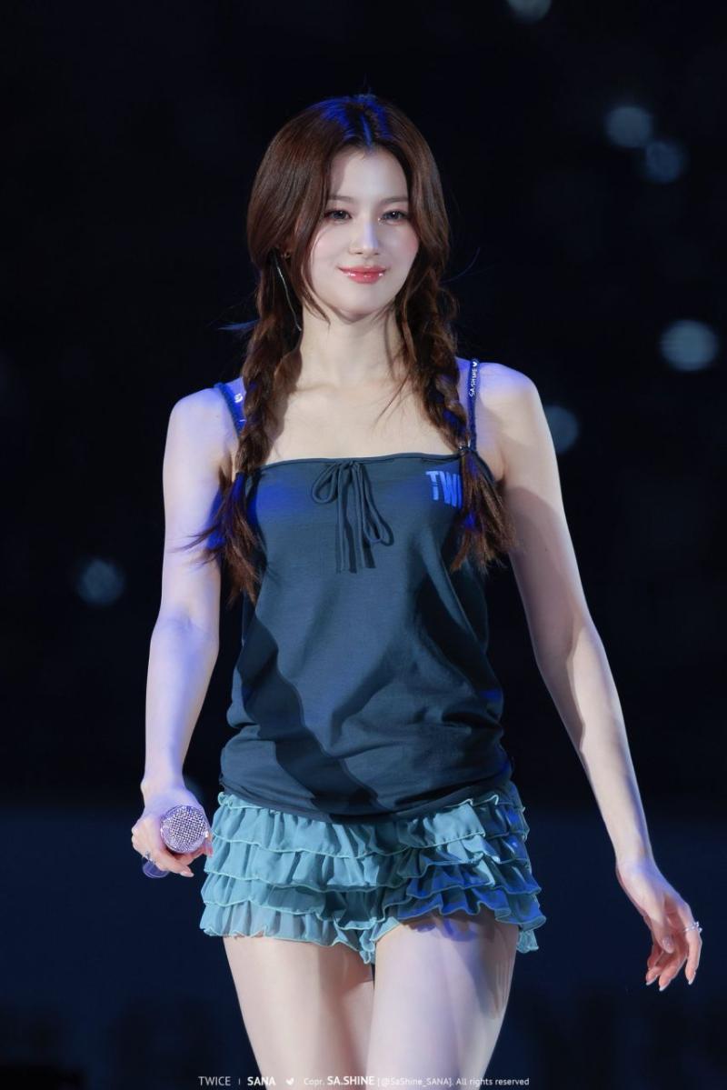 트와이스 사나