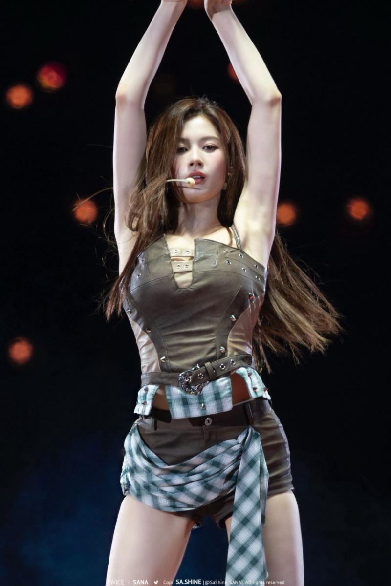 트와이스 사나