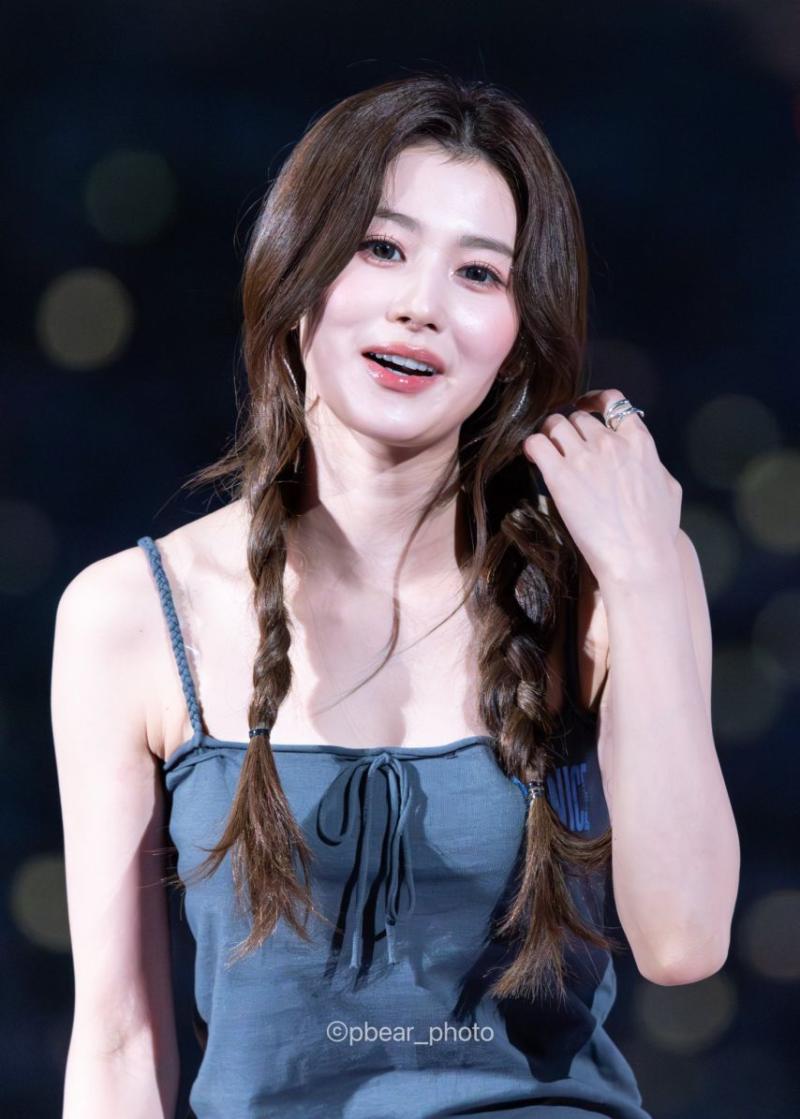 트와이스 사나