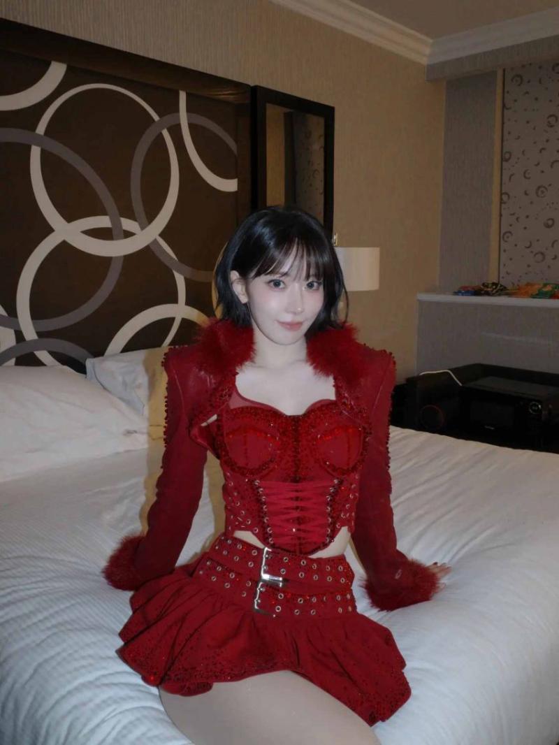 르세라핌 사쿠라,카즈하