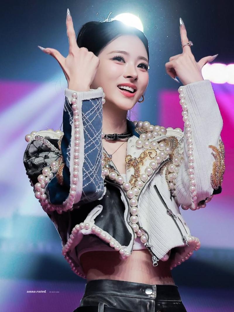 MEOVV (미야오) 안나