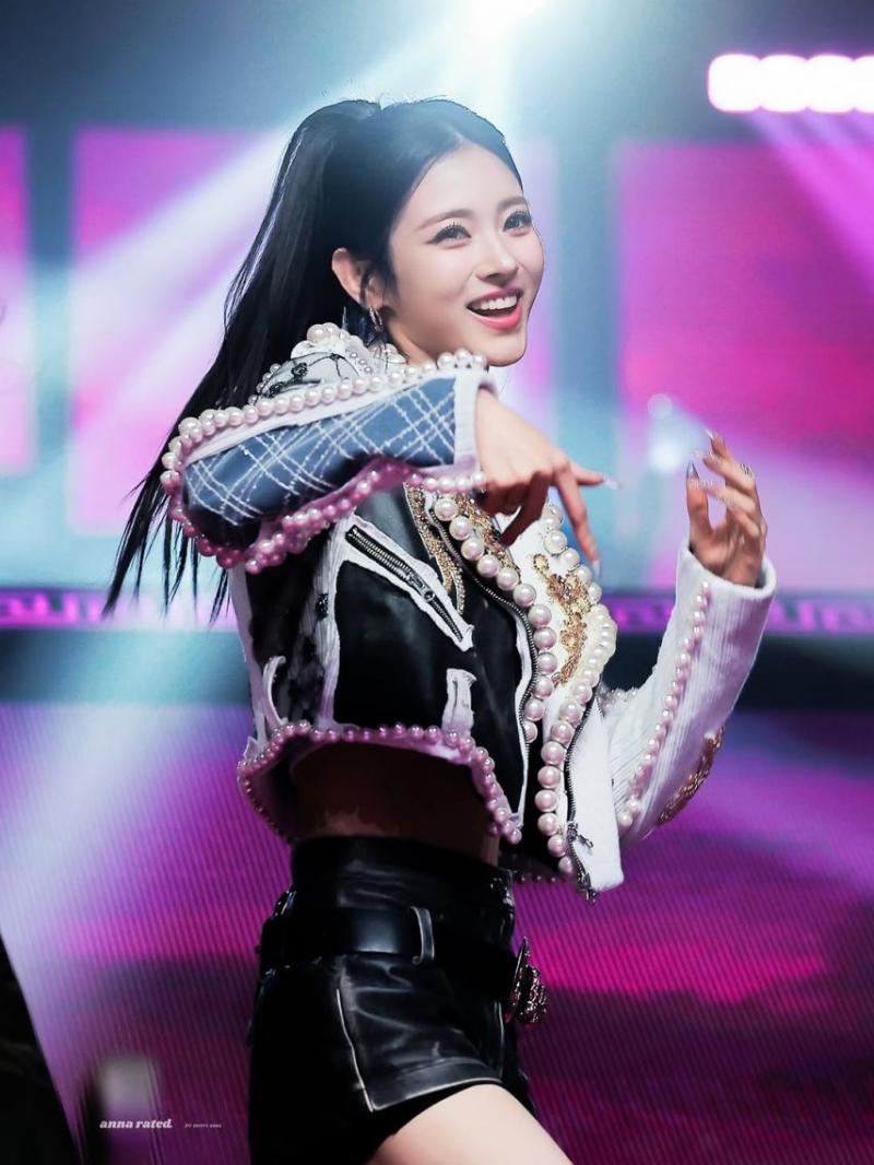 MEOVV (미야오) 안나