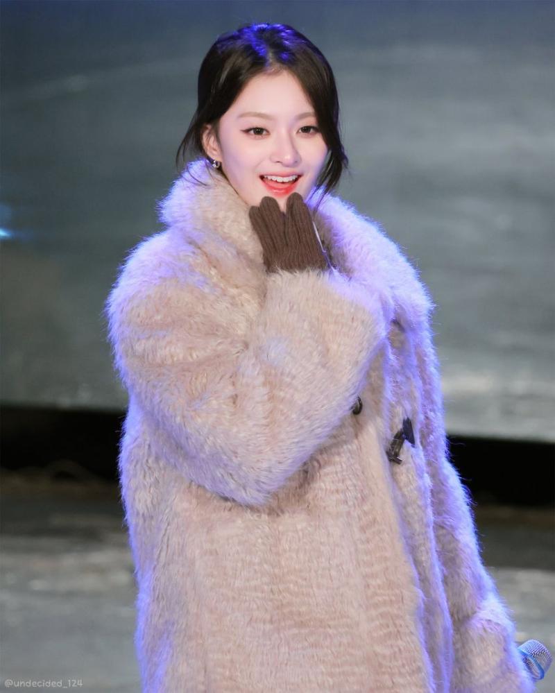 프로미스나인 이나경