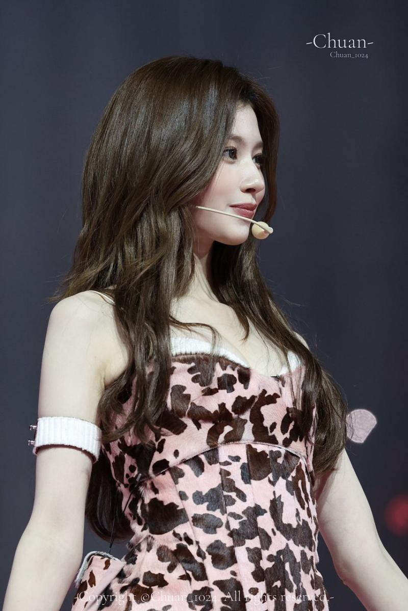 트와이스 사나
