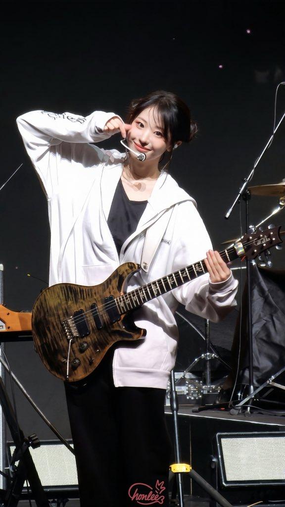 QWER 히나