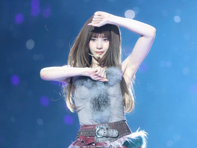 트와이스 사나