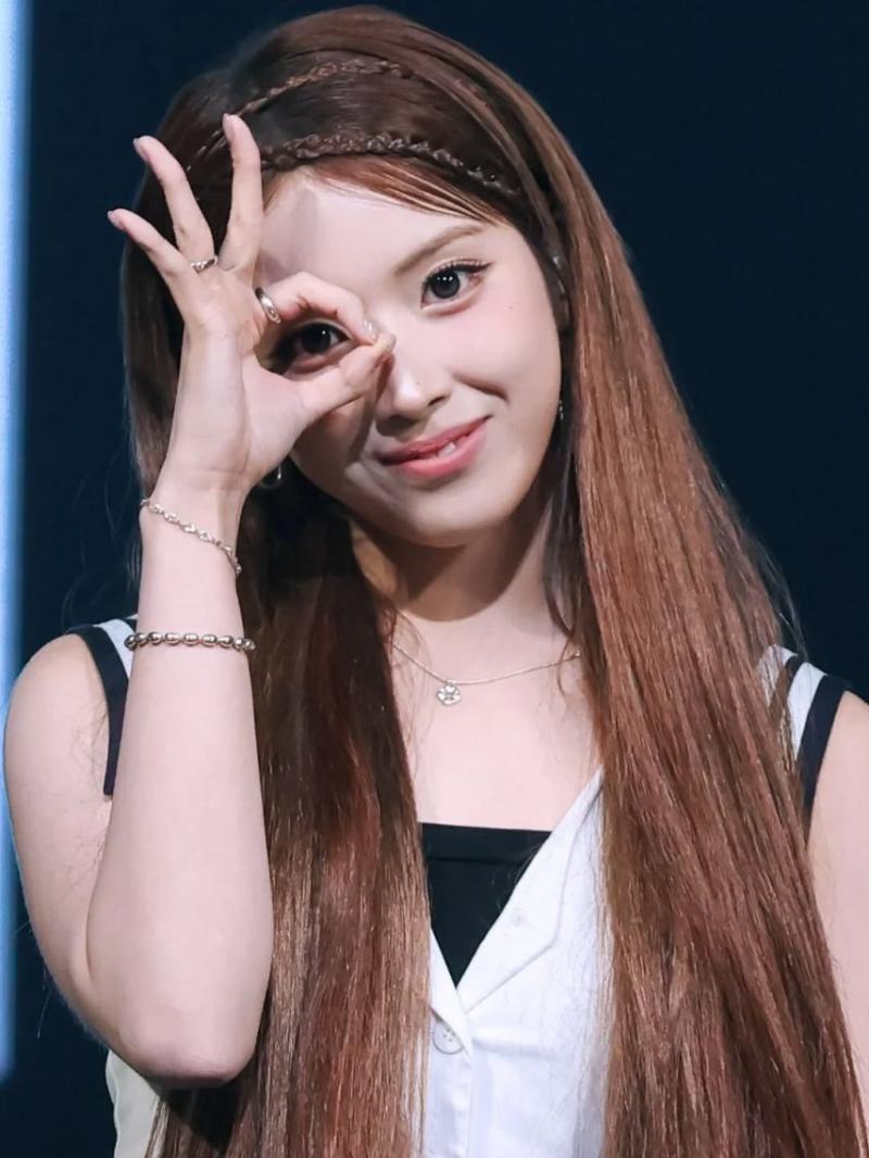 NMIXX (엔믹스) 지우