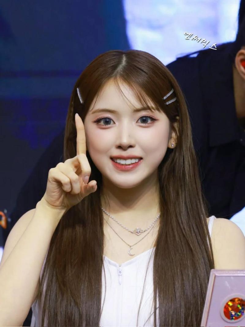 NMIXX (엔믹스) 지우