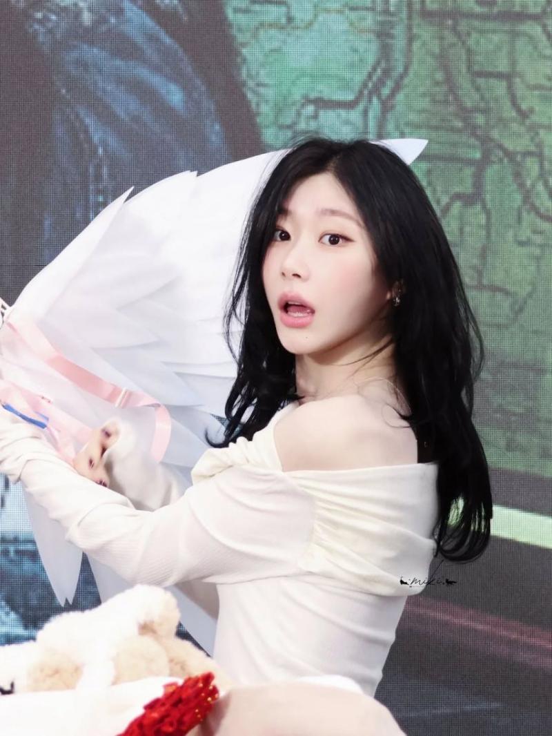 ITZY (있지) 채령