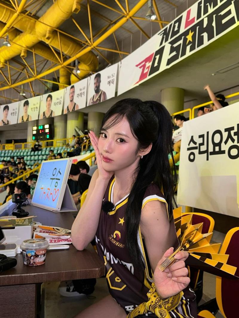 프로미스나인 박지원