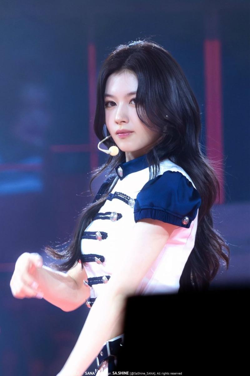 트와이스 사나