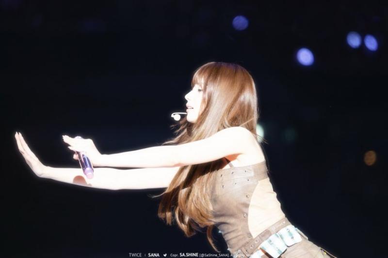 트와이스 사나