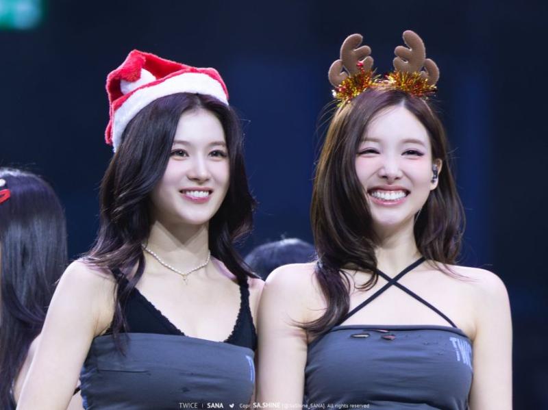트와이스 사나