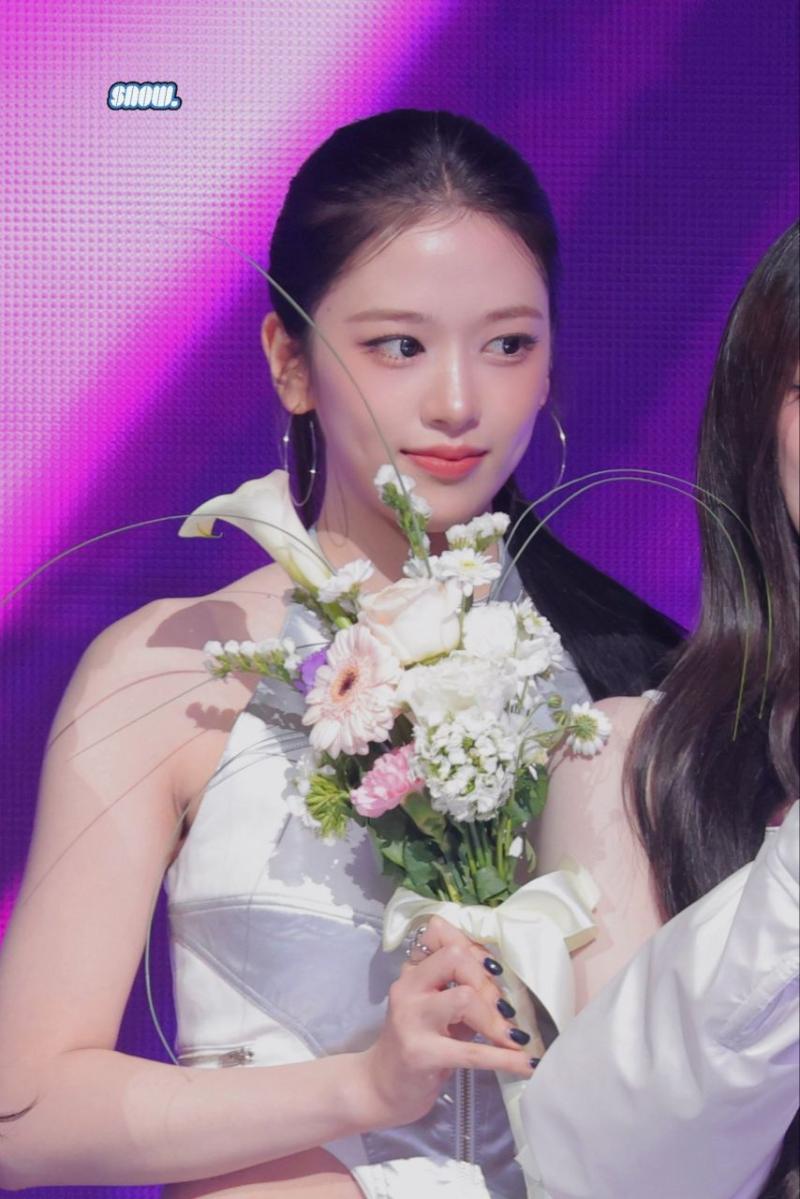 아이브 안유진