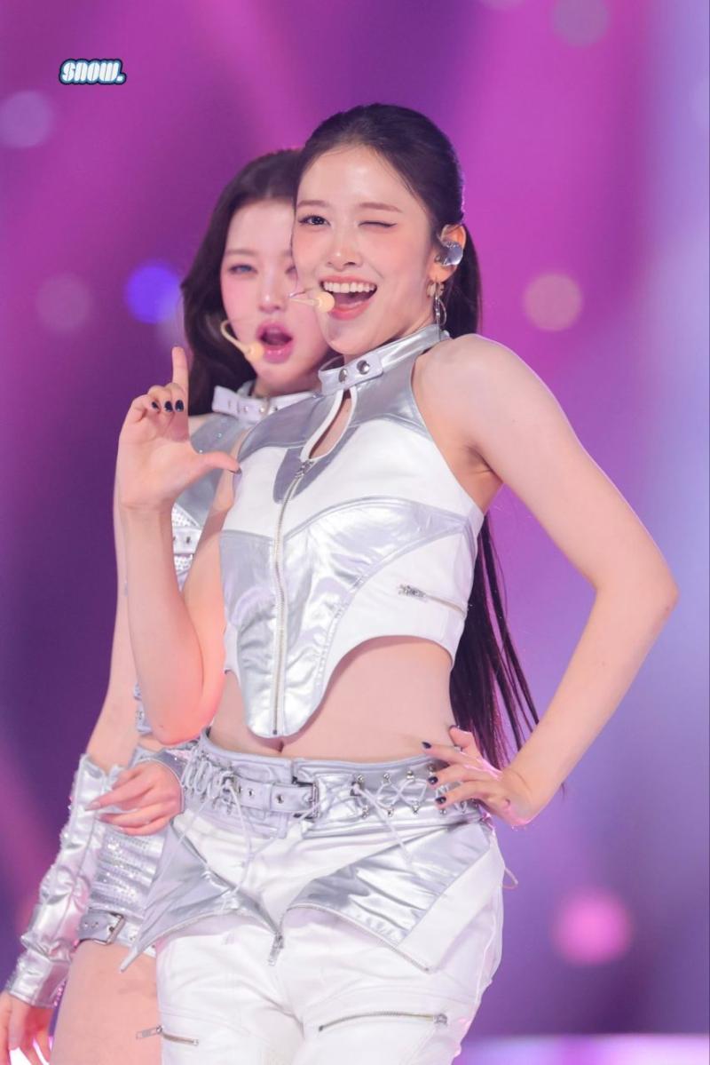 아이브 안유진