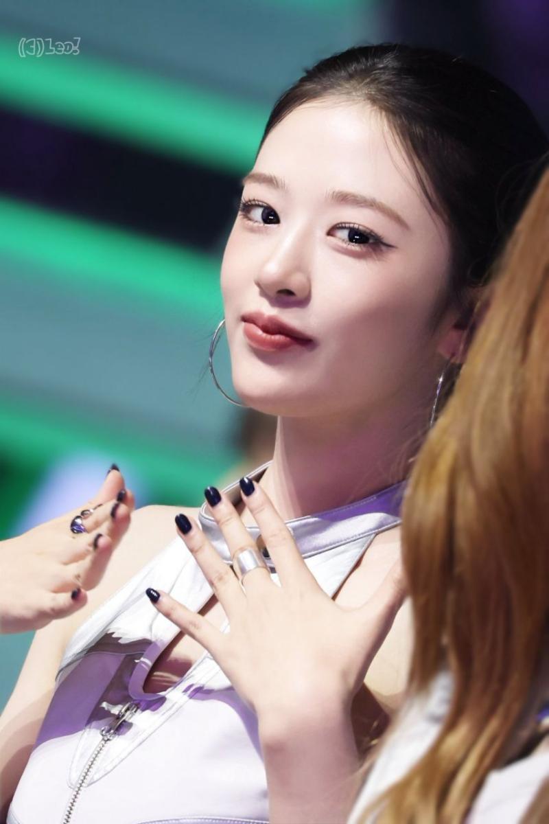 아이브 안유진