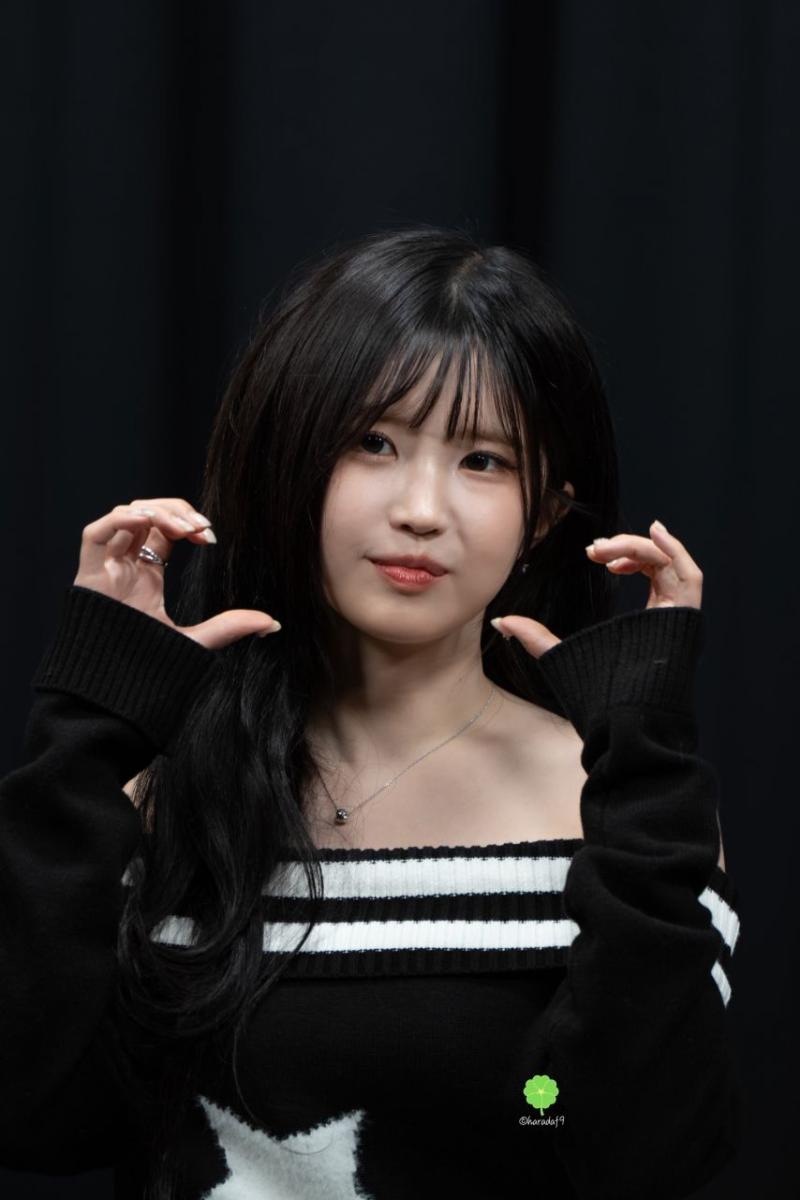 프로미스나인 송하영